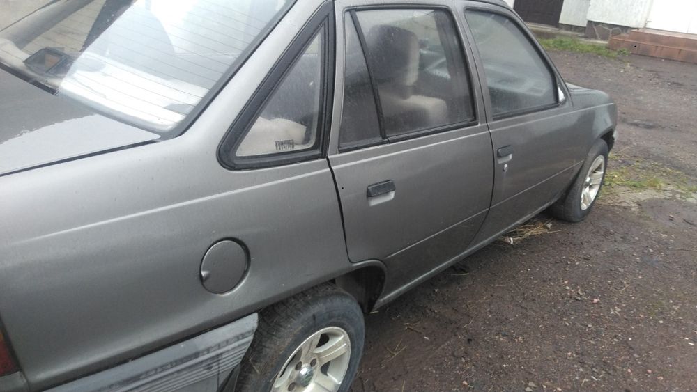 Запчастини  Опель Кадет двигун дизельний 1.6 Д розборка Кадет Аскона