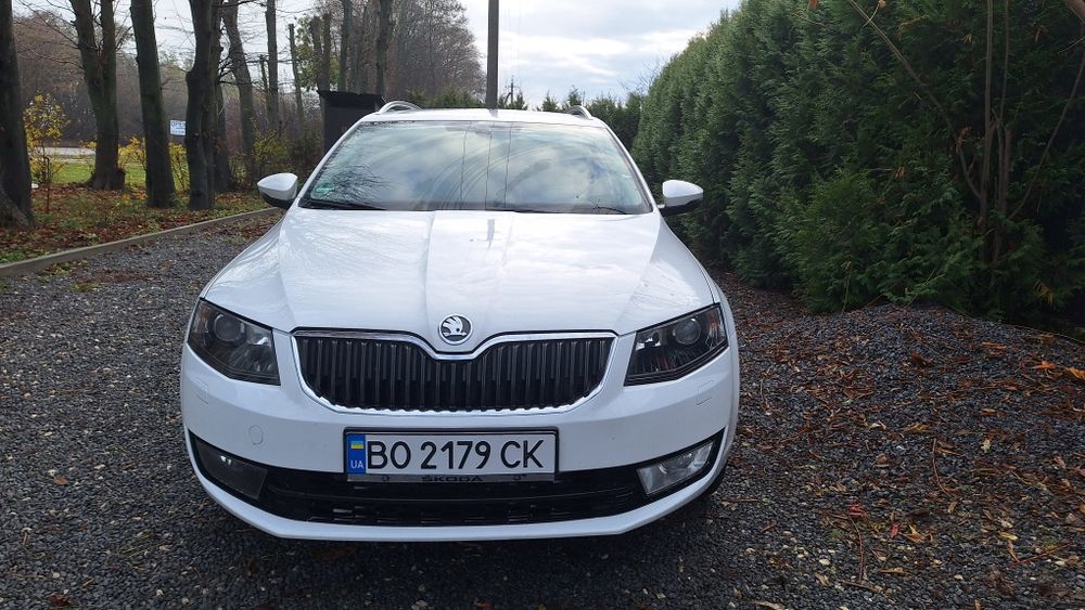 Skoda octavia a7 2.0 combi led