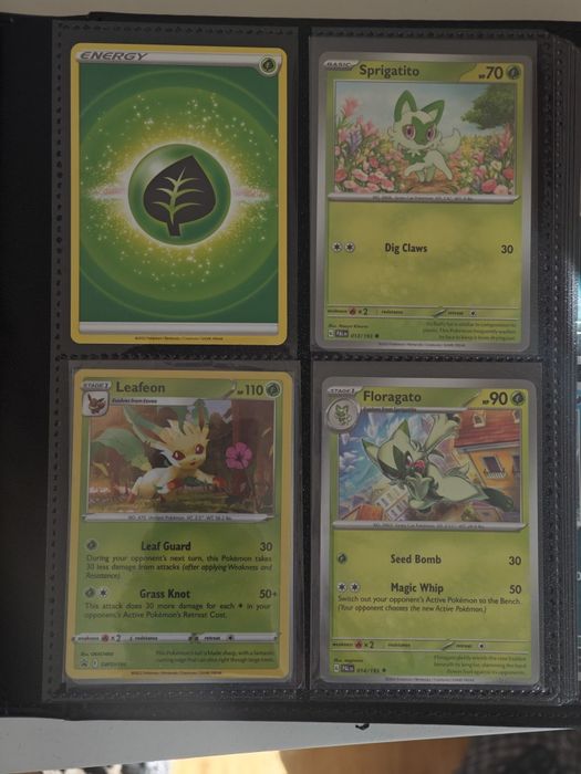 Binder Pokémon com cartas – Coleção / Iniciação
I