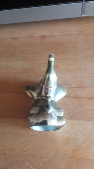 Metalowy otwieracz słoń