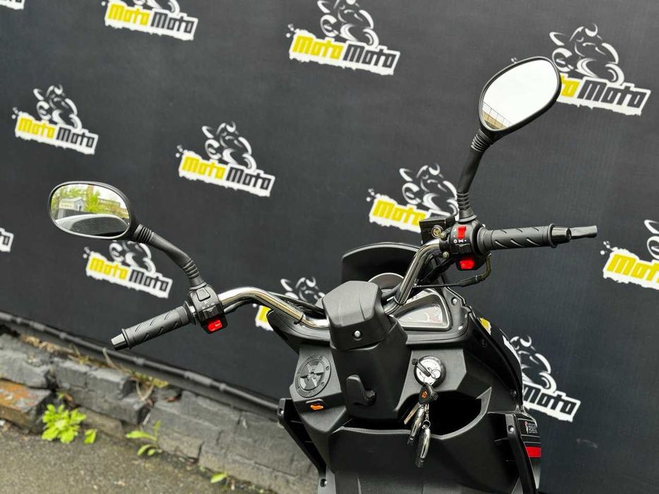 Скутер SPARK SP150S-18