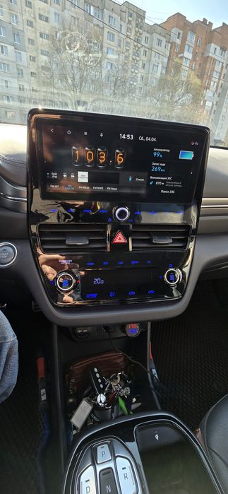 Супер електро автомобіль Хюндай Іонік