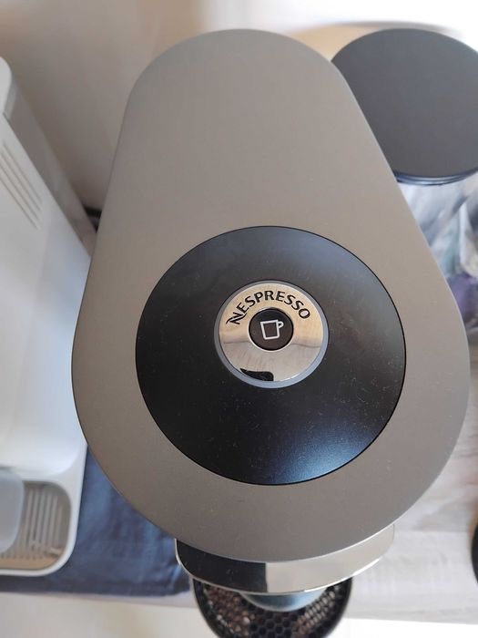 Máquina de Café: Nespresso: Vertuo Plus