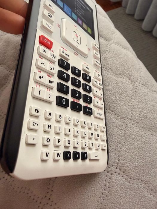 Calculadora Gráfica TI-Nspire CX II-T — pouco usada