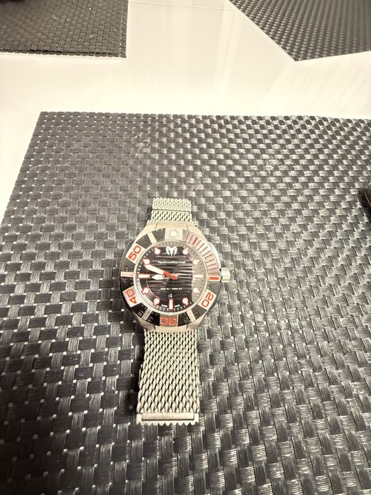 Продам надійний годинник