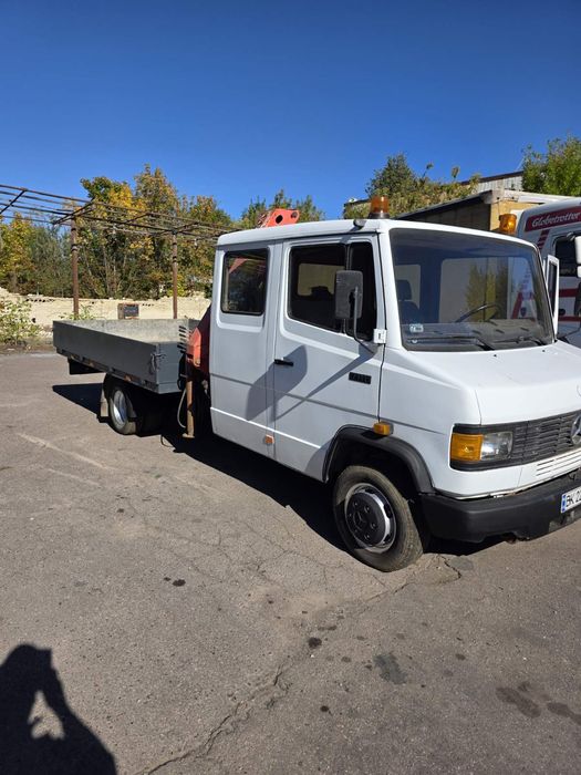 мерседес 711 1996 року