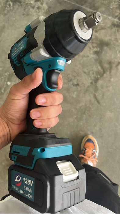 Maquina impacto 1200N/M baterias 128 v 5 ah compativel makita motor brushless