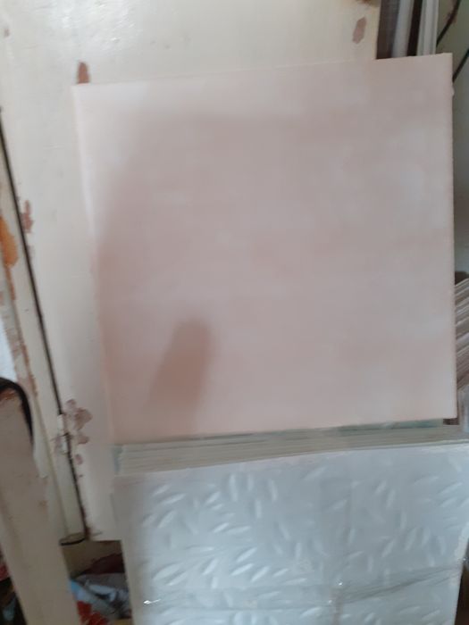 Продам плитку для потолка бу