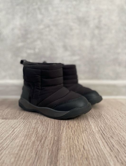 Продам дутіки Zara