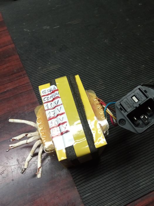 Transformadores 220v - ?