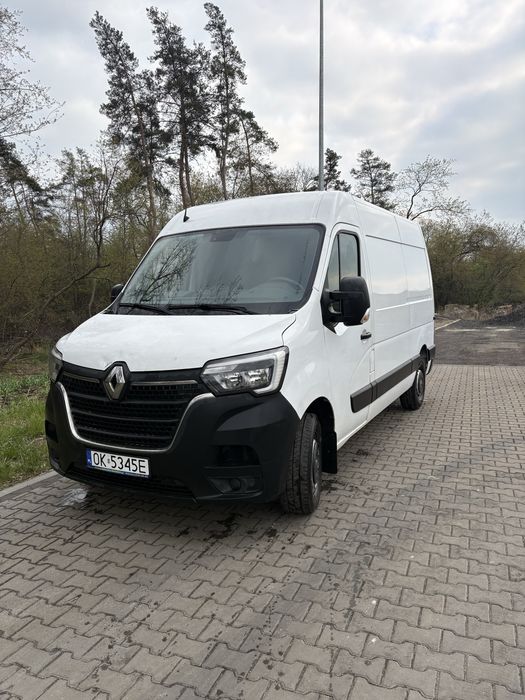 Wynajem busa wywóz przeprowadzki transport mebli sprzątanie piwnic
