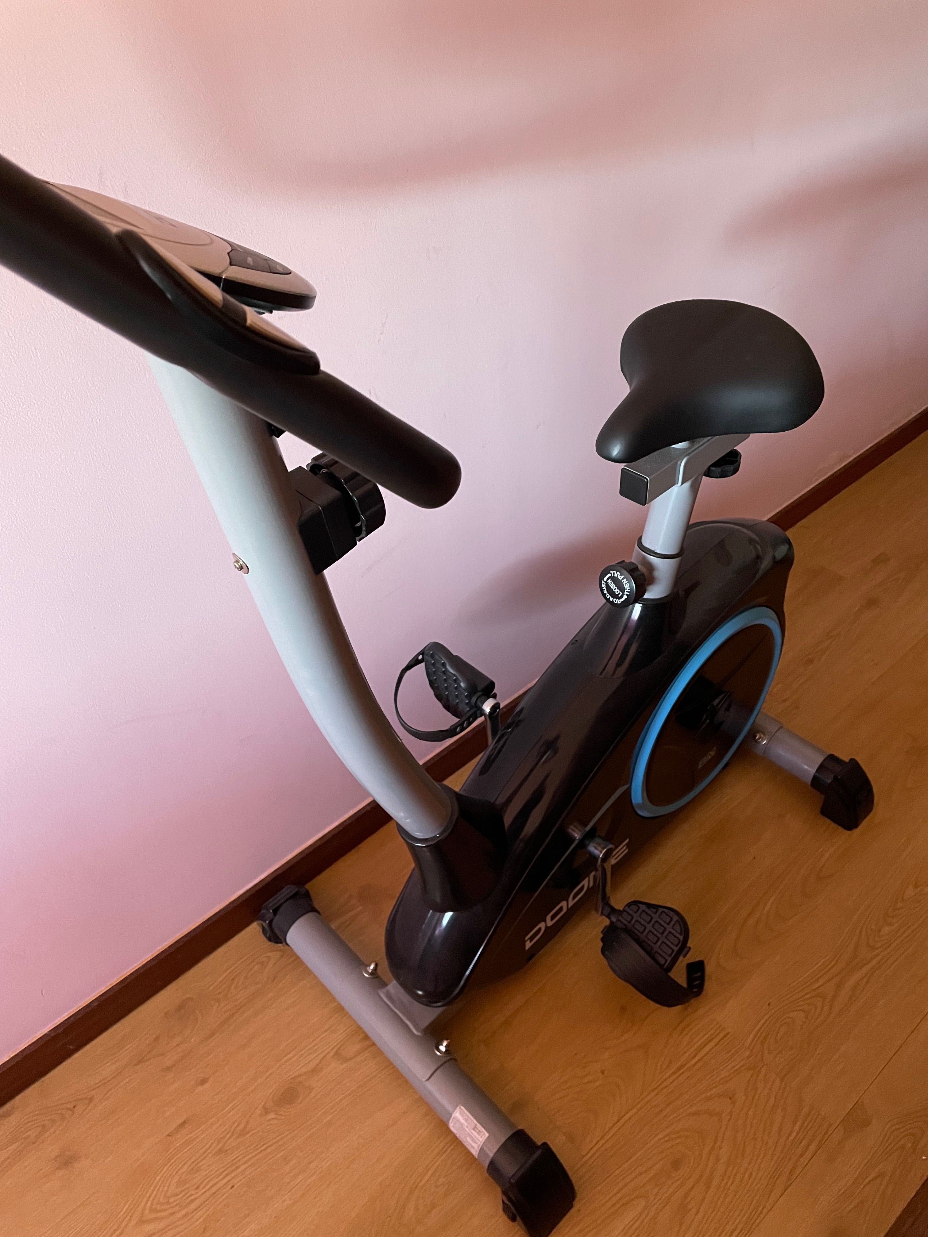 Bicicleta est tica usada como nova Folhadela OLX Portugal