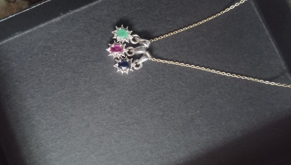 Pendentes de prata com Rubi, Esmeralda e Safira pedras preciosas