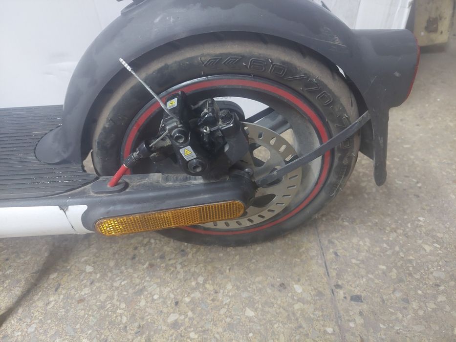 Електросамокат Xiaomi Electric Scooter Pro 4