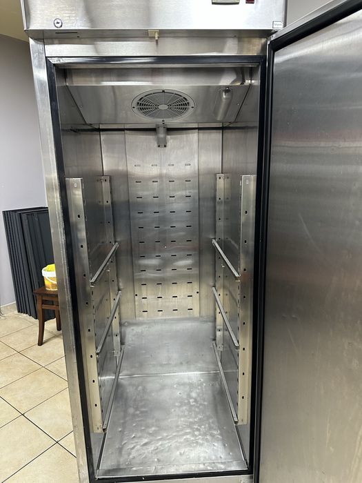 Холодильна шафа  Arktic