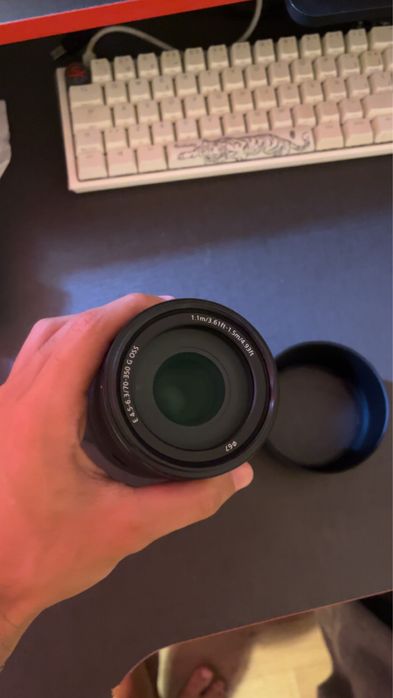 Sony E 70-350mm f/4.5-6.3 G OSS