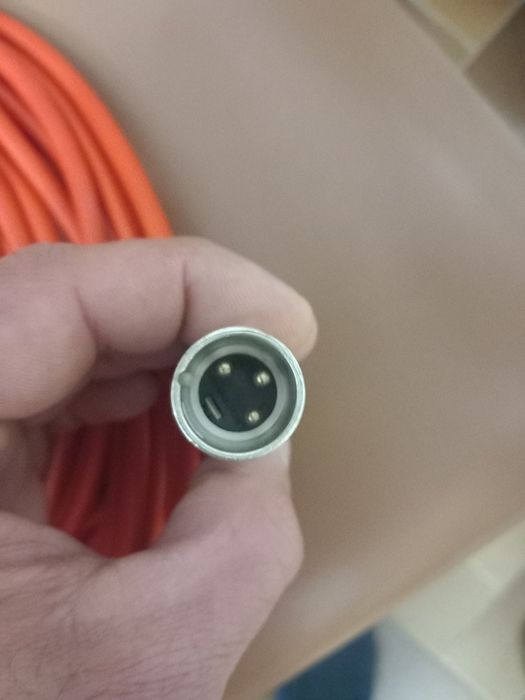 Cabo de 6 metros NEUTRIK NC*MX
XLR fêmea e XLR macho