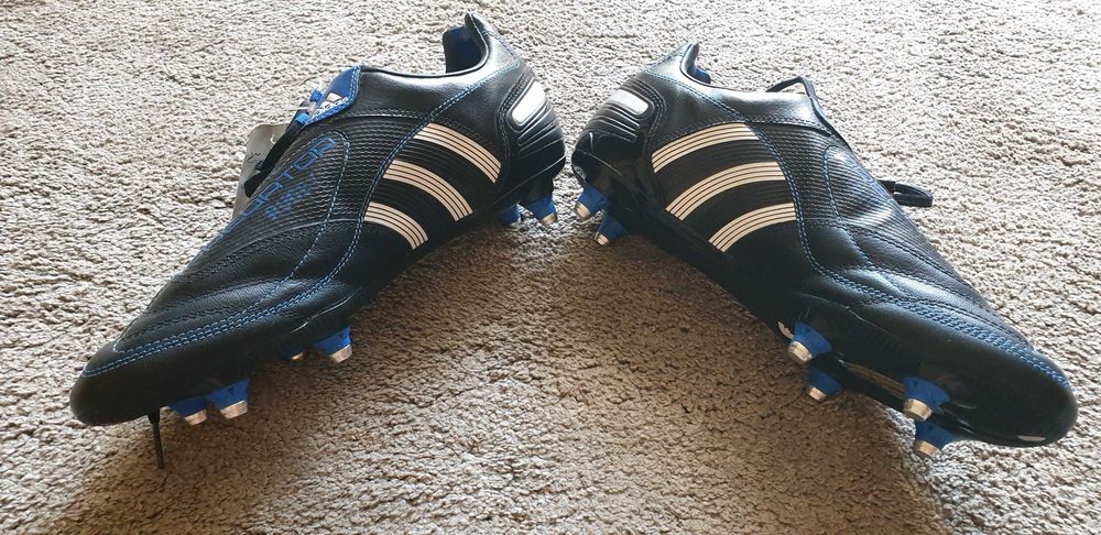 Sprzedam buty korki firmy addidas