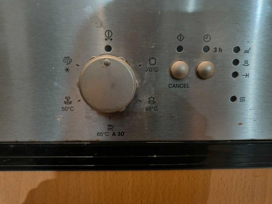 Maquina de lavar loiça de encastrar ZANUSSI ZDI 111