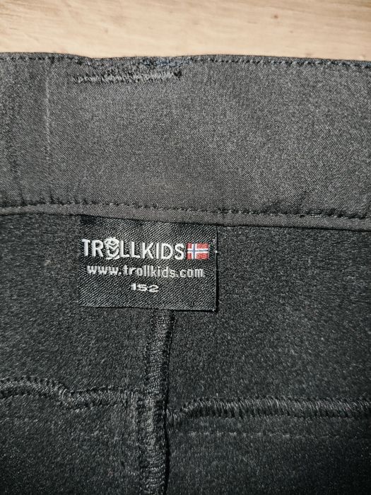 Spodnie przeciwdeszczowe trekkingowe wodoodporne Softshell trollkids 152
