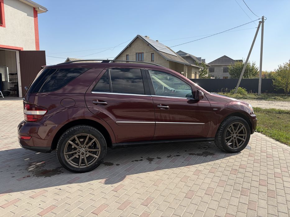 Mercedes-Benz ML320
