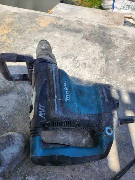 Vende-se Makita 4511C com problema na percursao