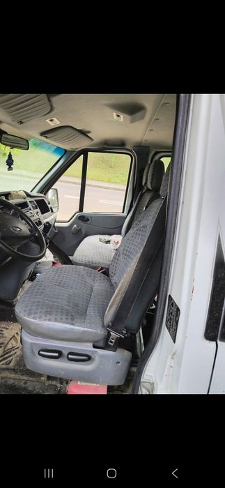 Ford Tranzit skrzyniowy 6 osobowy
