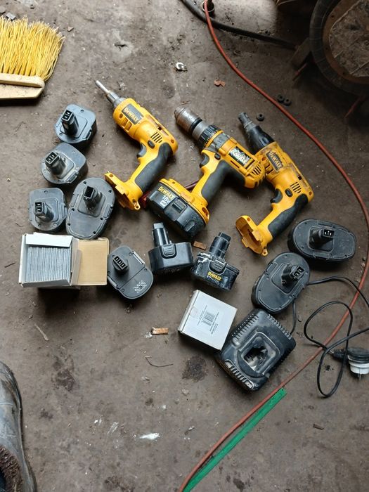 Шуруповерт деволт