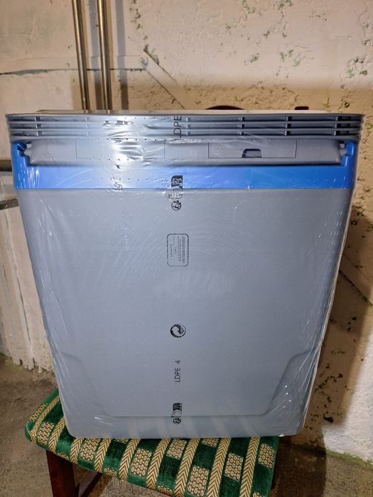 Lodówka Turystyczna 12V  230V   Nowa