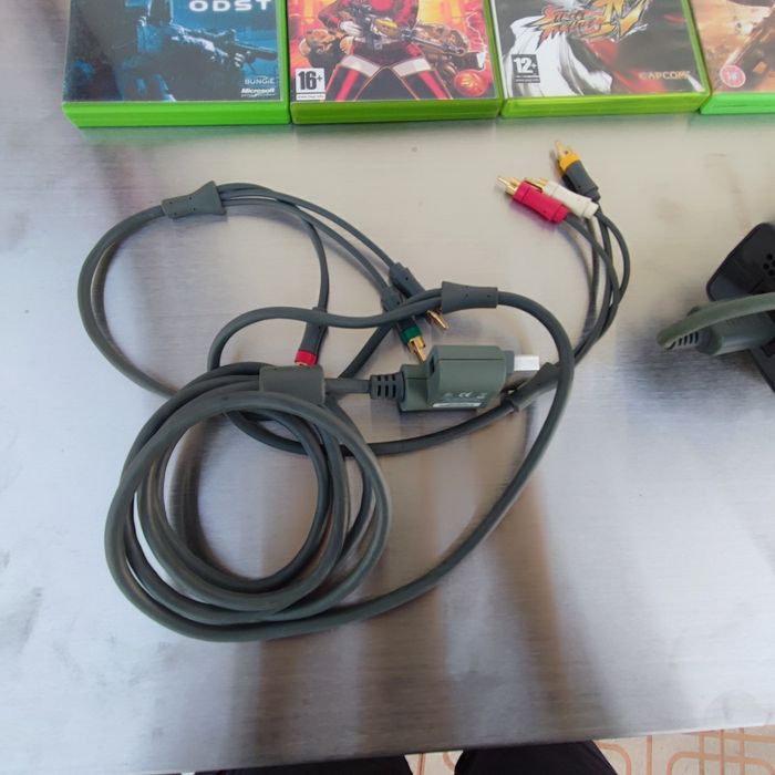 Xbox 120g usada + jogos