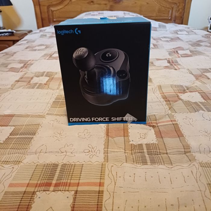 Logitech g29 + Logitech G Driving Force Alavanca de mudanças