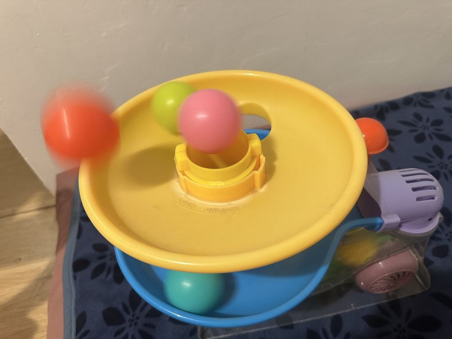 Super zabawka _ wyrzutnia piłeczek
