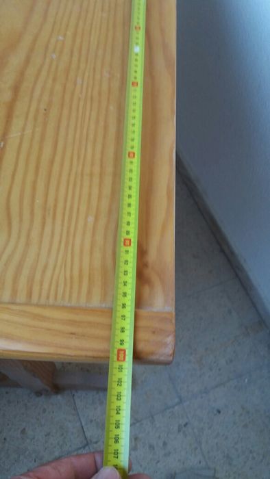 Mesa de cozinha em pinho 100 m por 45 cm