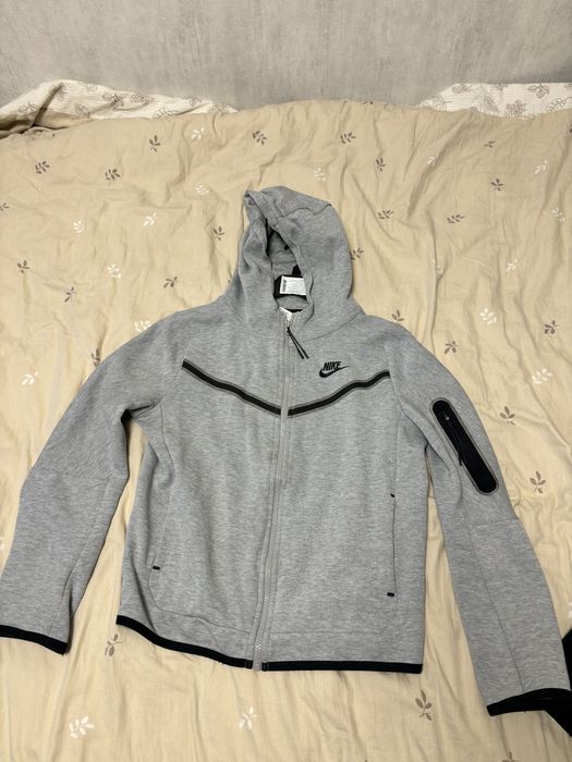 Кофти tech fleece