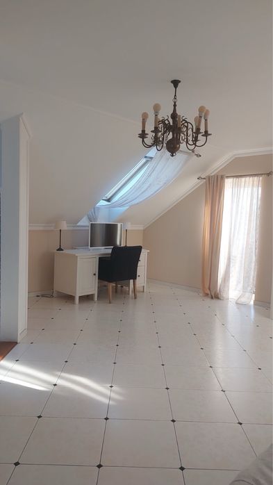 Продам 3х поверховий будинок з балконом і ділянкою на 5соток 137.2кв.м