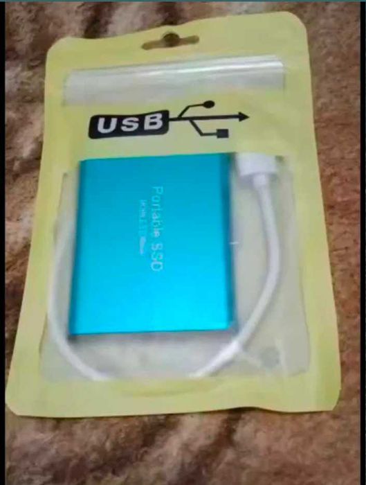 Внешний накопитель ssd, 2 тб в жёстком противоударном корпусе.