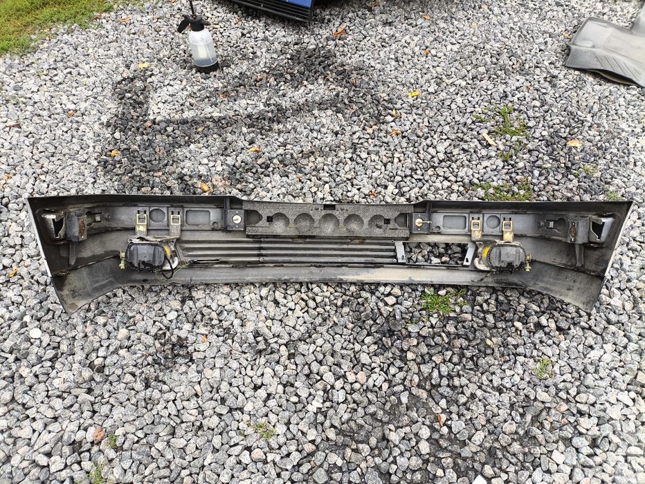 Передний бампер передній Mercedes w210 E-class мерседес 210