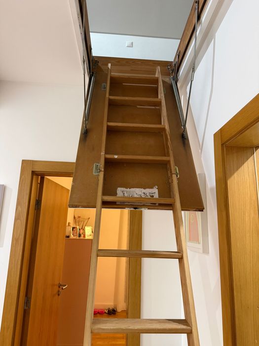 Vendo escada para sótão Fakro