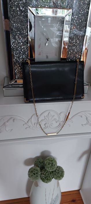 Piękna torebka damska listonoszka czarna vintage CB