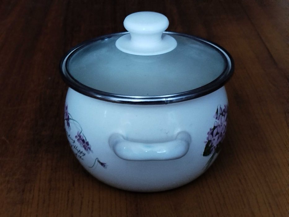 Кастрюля с кришкой 1,5 л