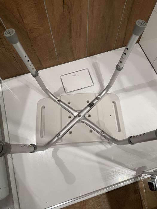 Taboret krzesełko prysznicowe