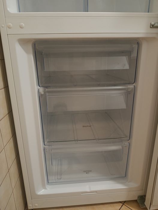 Lodówka Electrolux 186 cm z zamrażarka REZERWACJA