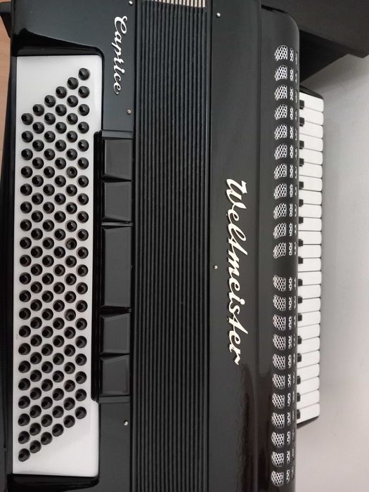 Acordeão Weltmeister Caprice