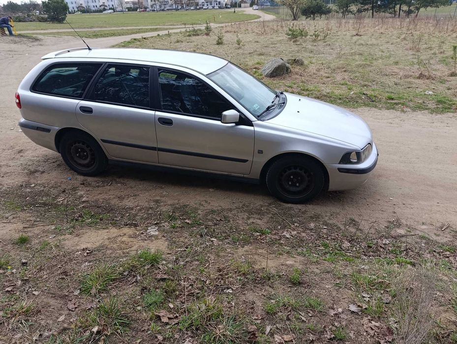 Samochód osobowy Volvo V40 2004r
