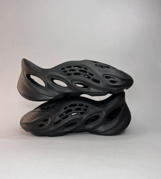 Летние Кроксы Adidas Yeezy Foam Runner: 400 грн. - Сабо Кременчук на Olx