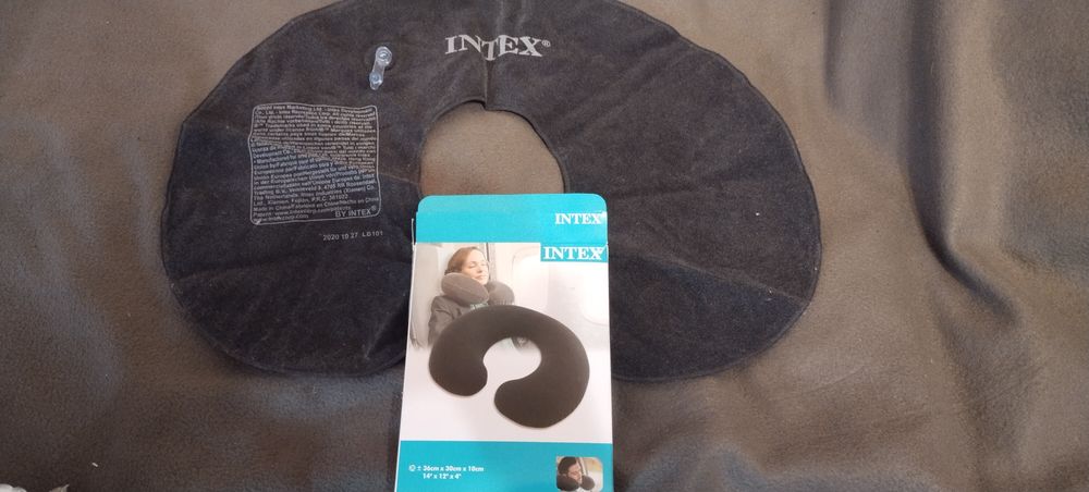 Дорожня подушка intex