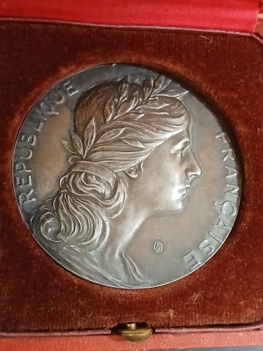 Medalha Francesa antiga