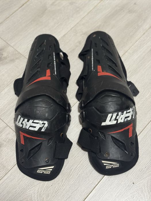 Мотонаколінники Leatt Dual Axis