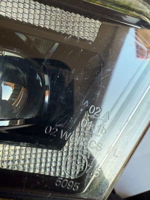 Lampa prawa prawy przód Polaris Sportsman/  20-25 rok