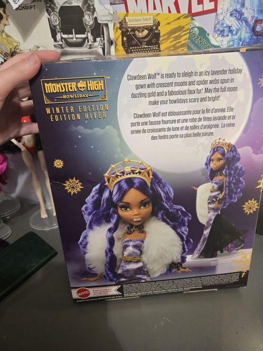 Clawdeen howliday